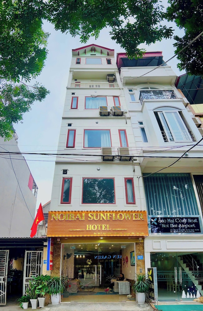 Noibai Sunflower Hotel