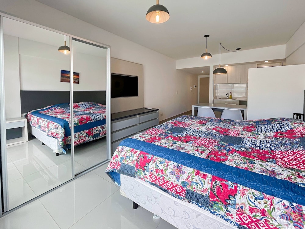 Ayres Suites Moreno