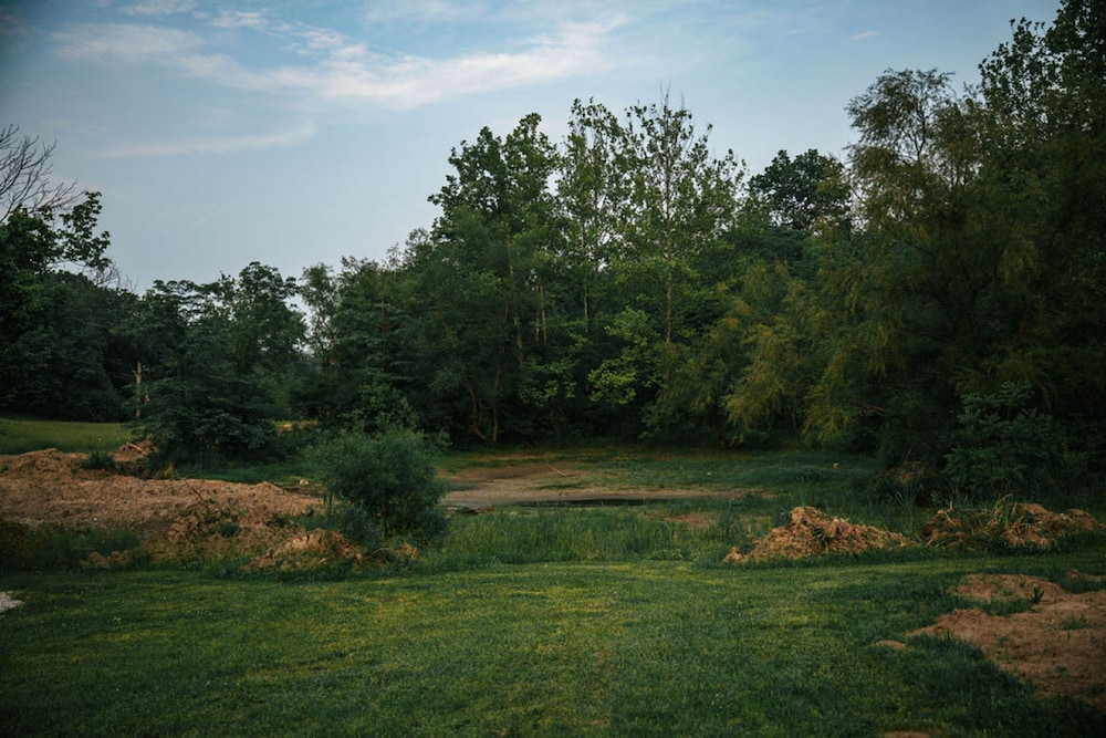 Farm Stay Hot tub Pond Nature Views Near Dwntwn