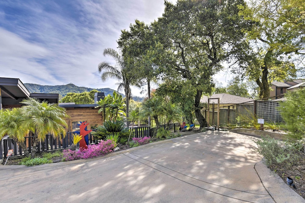 Designer Apartment < 1 Mile to Downtown San Rafael view 2