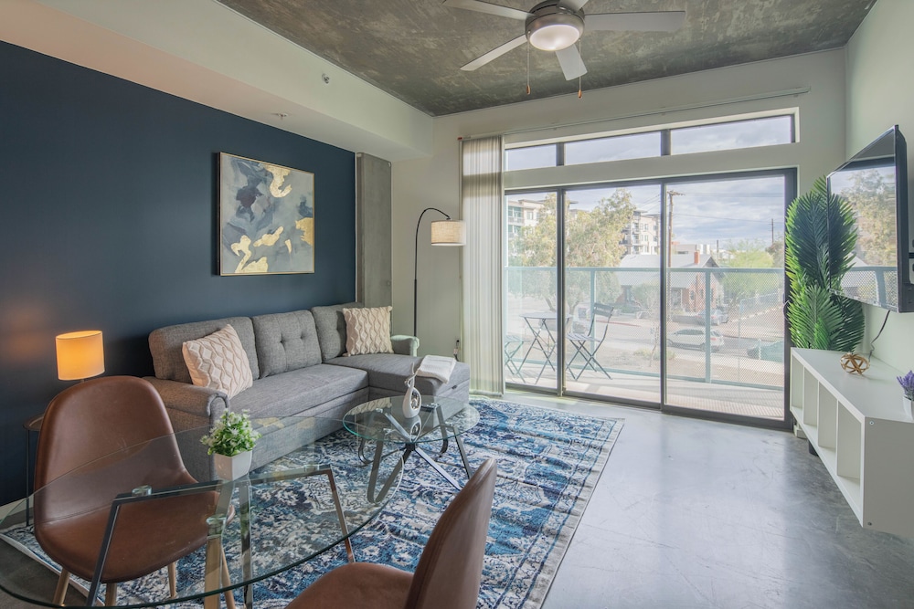 ROVE LIVING/KL - Roosevelt Point