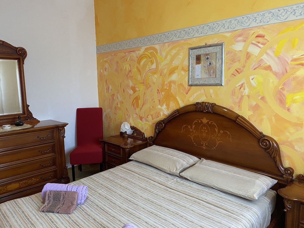 Apartment Direct to the Beach of Scala Dei Turchi view 2