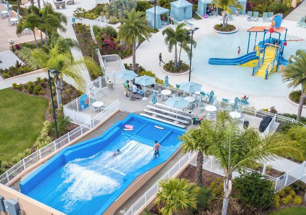 Spectacular 7BR Home w Pool & Arcade Near Disney