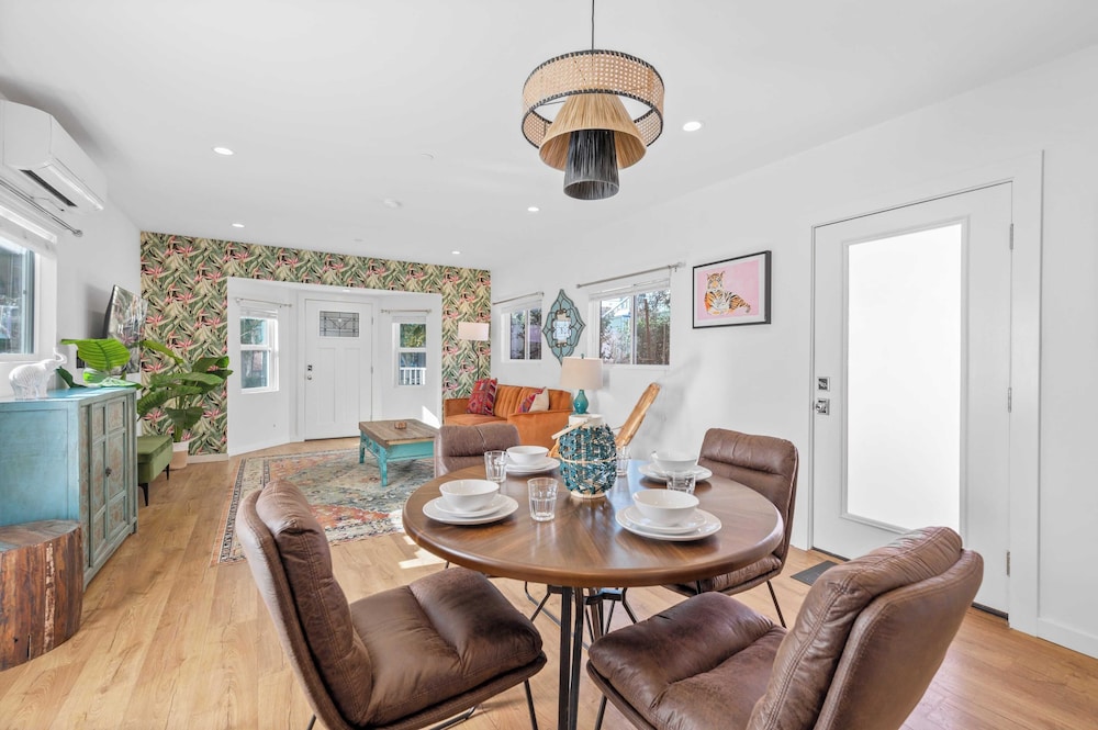 2 Units in Prime Hollywood Location Chic Renovated 1bdrs w/ Patio Avantstay