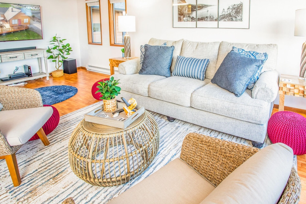 Cornet Bay Cottage in Oak Harbor