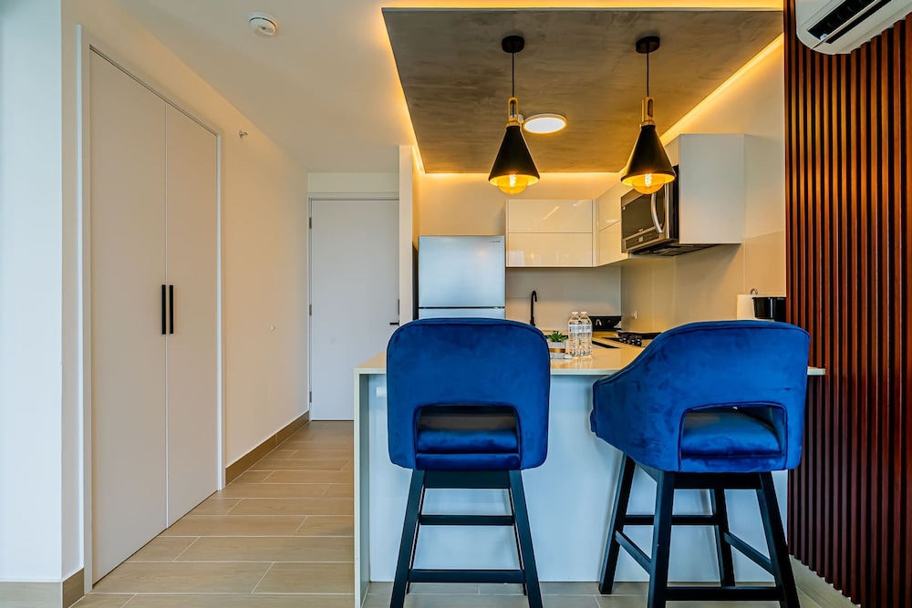 w Bright 1BR w Private Balcony in San Francisco
