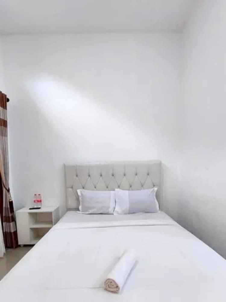 Sandi Guest House Syariah by Sinergi