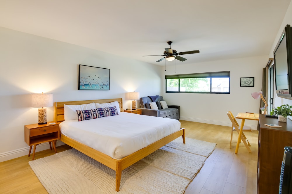 Solana Beach Condo w/ Community Pool, Beach Access