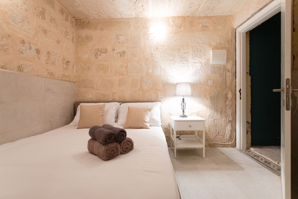 Historic Valletta Private Houses view 4