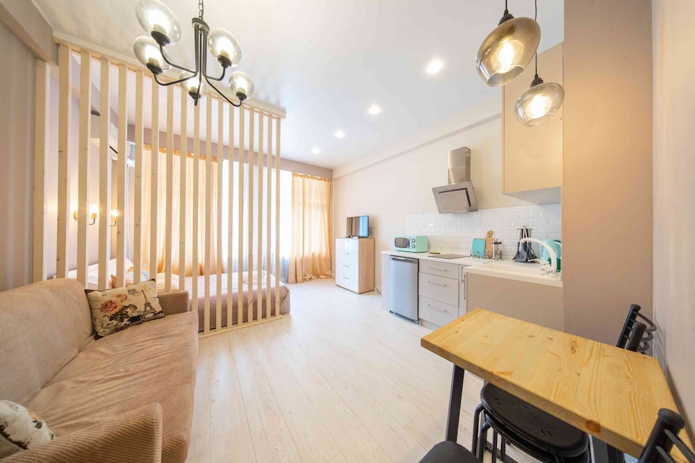 More Apartments na Plotinnoy 2-3 view 3