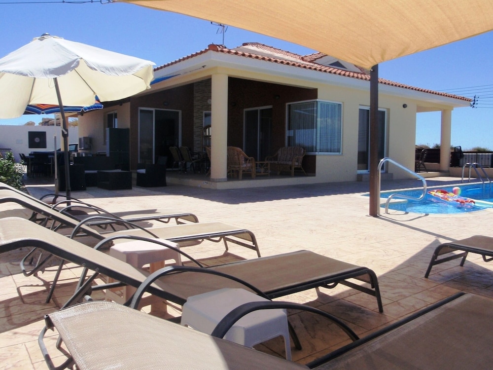 top View Villa Pool- Not Overlooked - Panoramic Views -free Wifi-uk Tv
