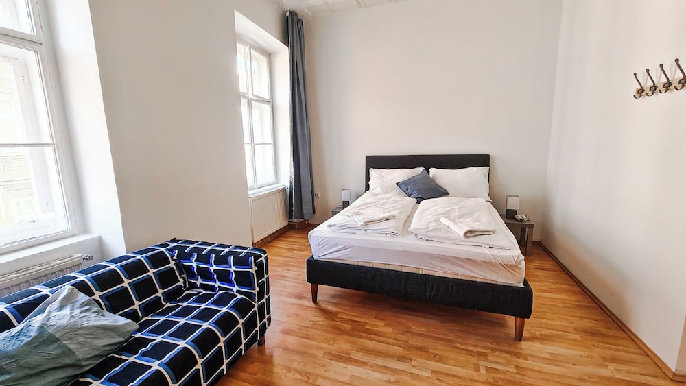 Modern 3BR Apartment Close to Belvedere