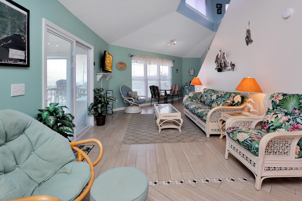DeLight House