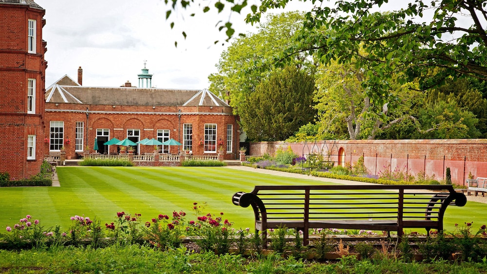 Newmarket Vacations - The Jockey Club Rooms - Property Image 36
