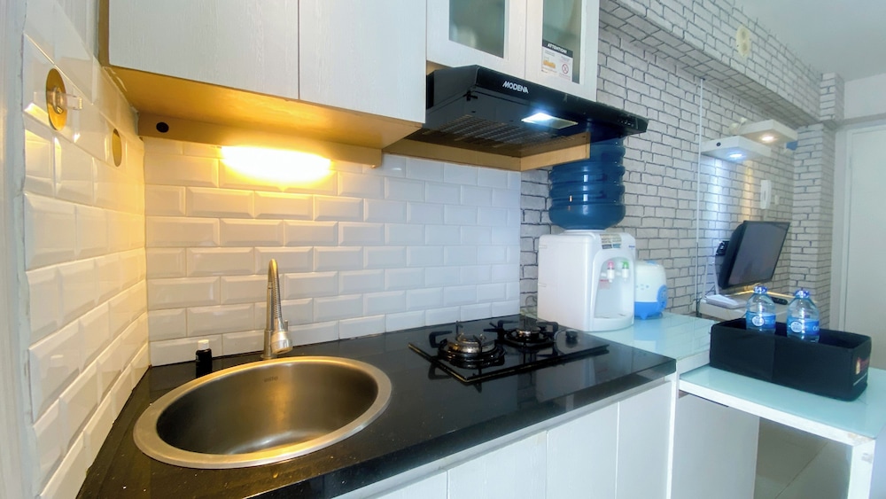Homey And Comfy Studio At Bassura City Apartment Near Mall