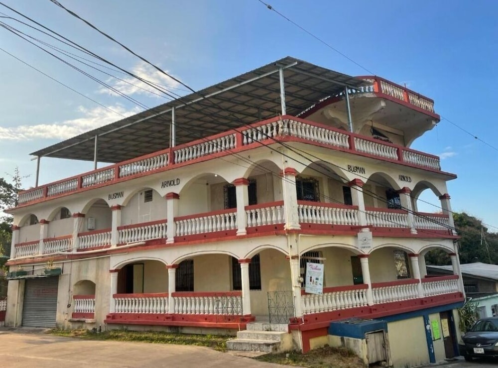 Belize Vacations - Arnold's Guest House - Property Image 1