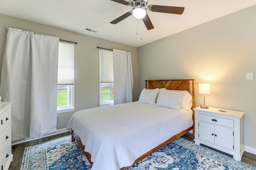 Jacksonville Home By Camp Lejeune, Beaches & More!