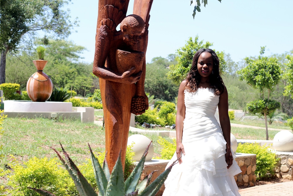 Nahakwe Lodge