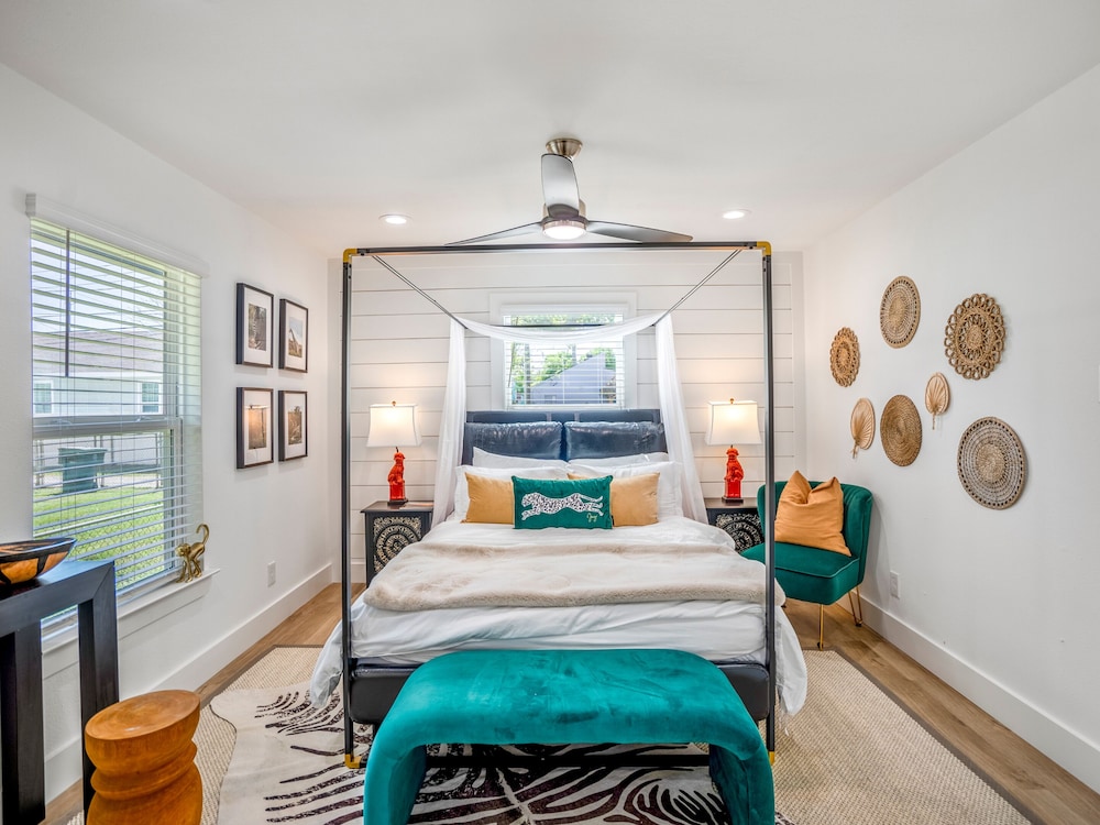 Sandy Toes Retreat by Ryson Vacation Rentals