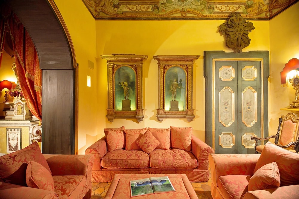 Palazzo Santa Croce in Positano view 5