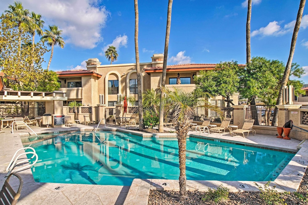 Hike & Golf! Townhouse w/ Resort Perks in PHX