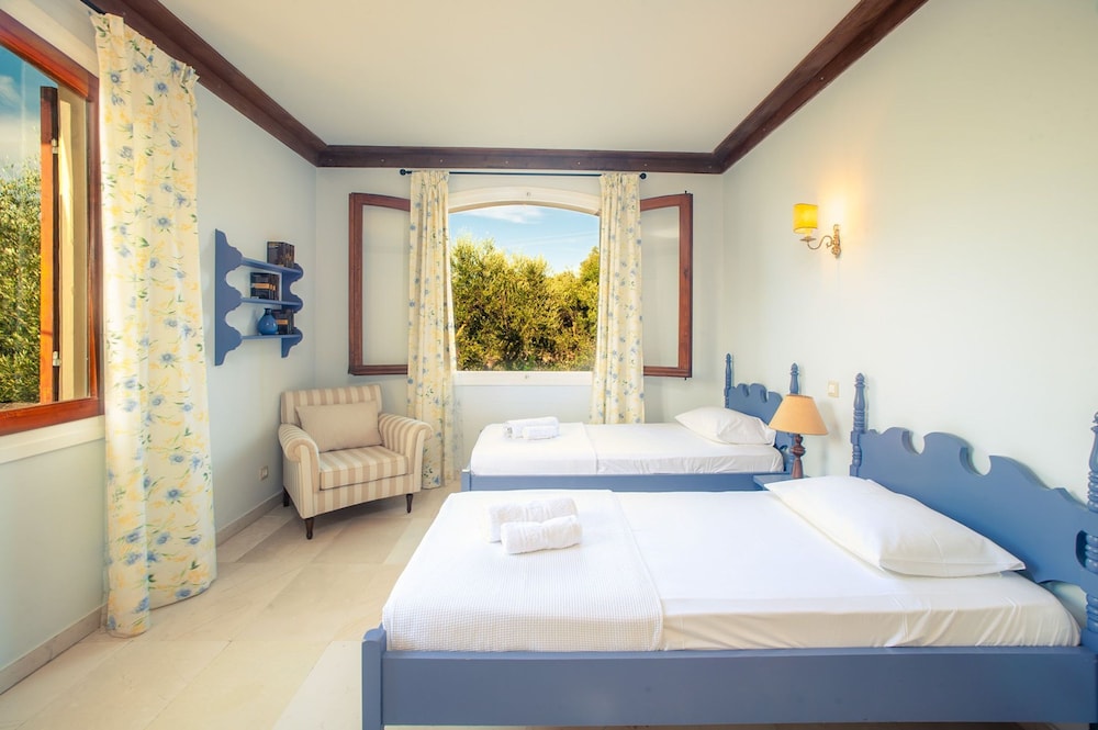 La Belle Villa - Family Retreat Magnificent View