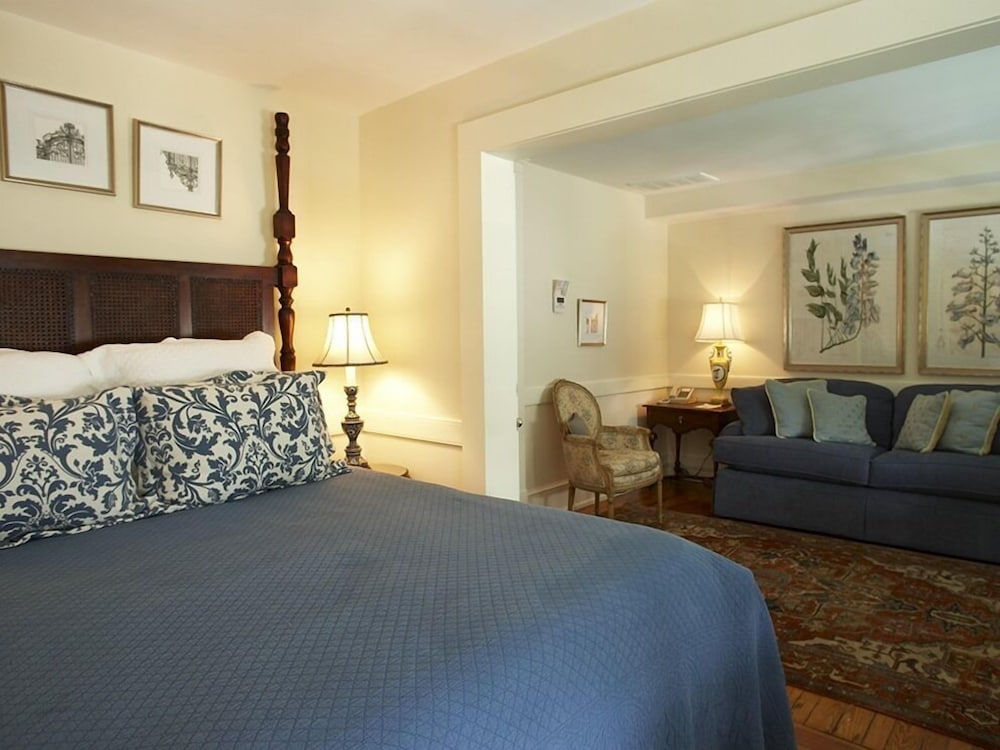 Smithfield Inn