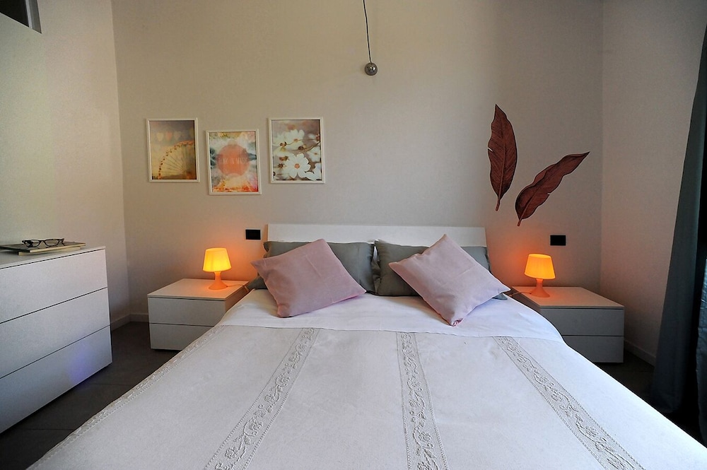 Modern Apartment in Lingotto area view 3