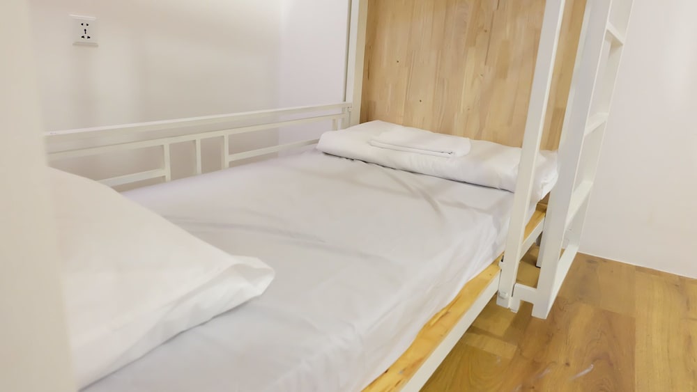 Lebou Boutique Hostel