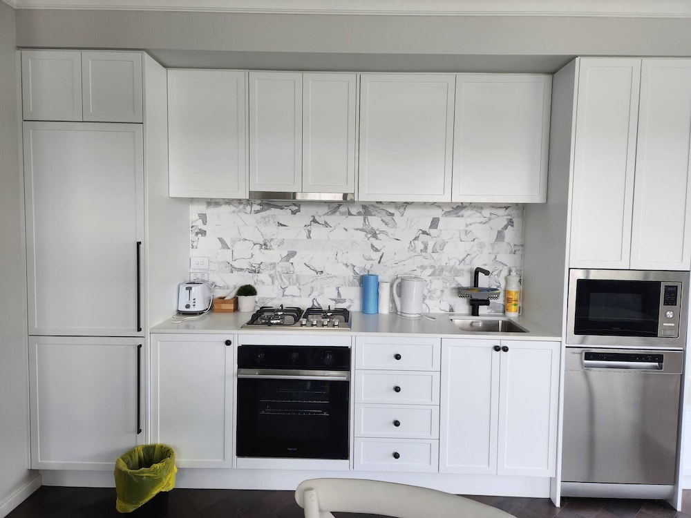 Couples' Haven - 2 Bedrooms