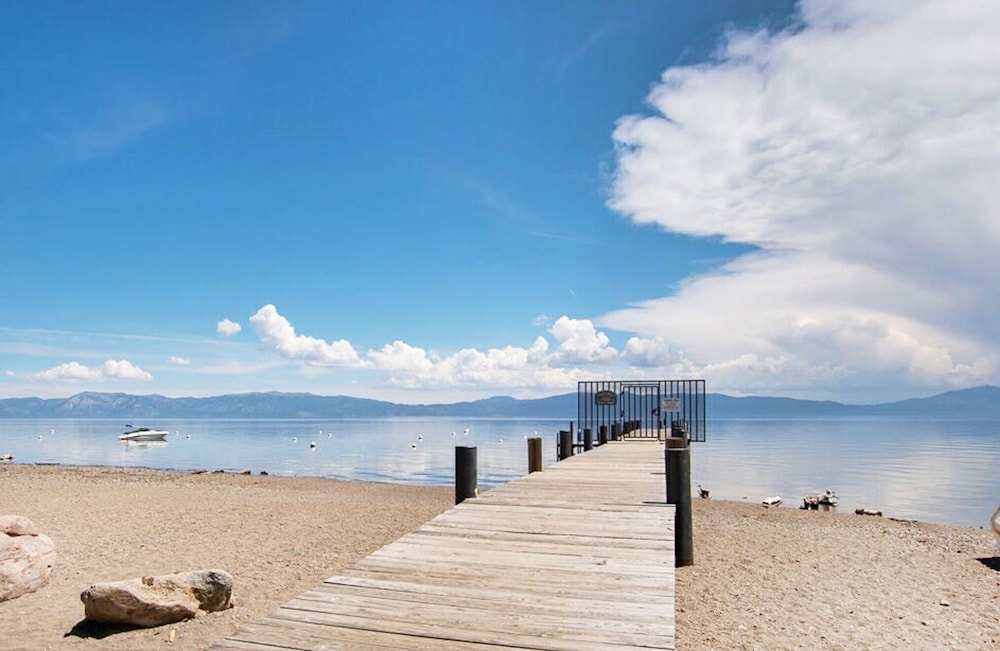 Tahoe Pines Beach Retreat 3 Bedroom Home