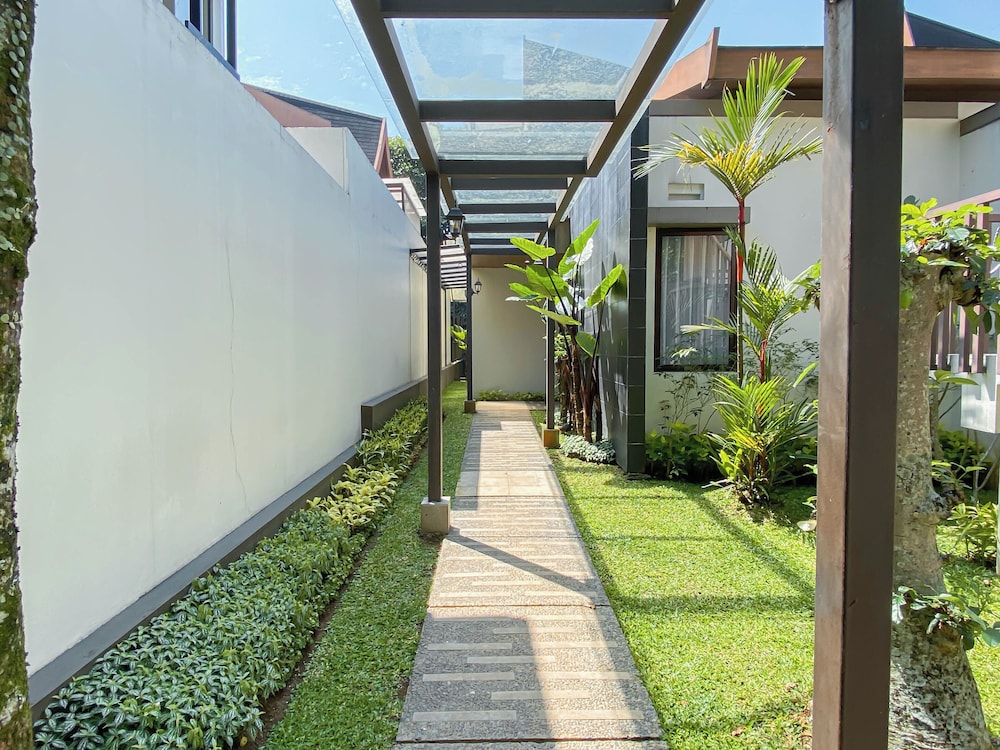 Spacious And Comfy 3Br (6 Pax) At Vimala Hills Villa & Resort Gadog