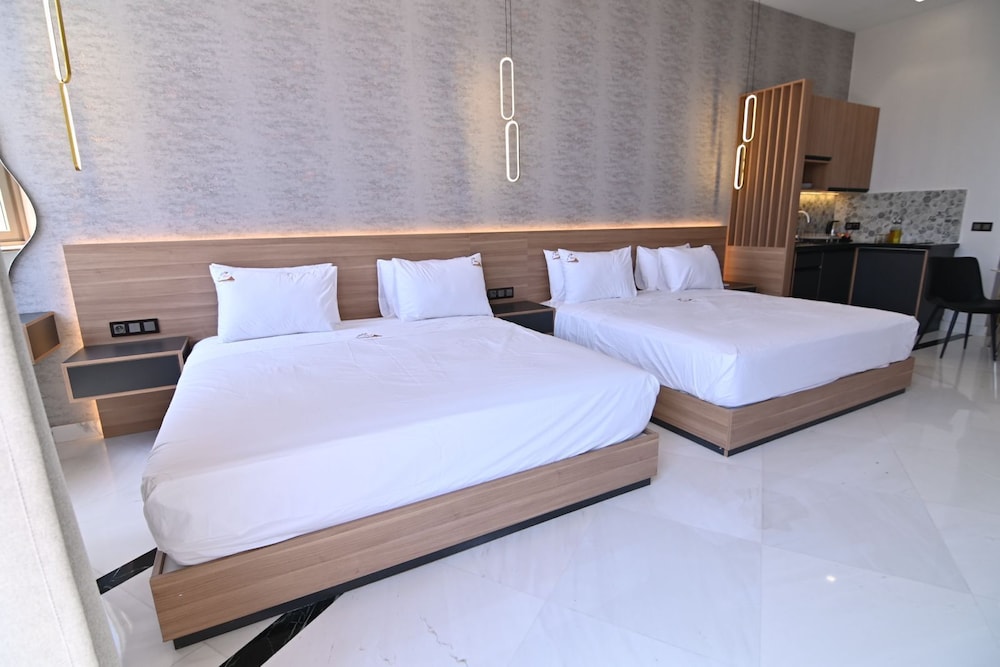 La villa luxury suites