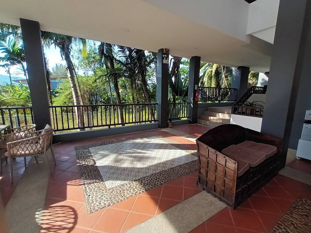 Private 2 Bedrooms Villa Near Waterfall in Khao Lak-terrace Large Bubble Jacuzzi
