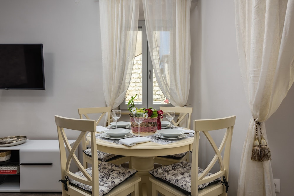 Modern Apartment in City Center