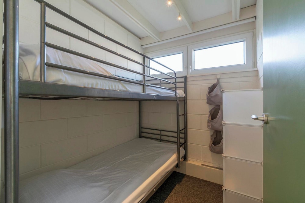 Bungalow in Sint Maartenszee Near Beach