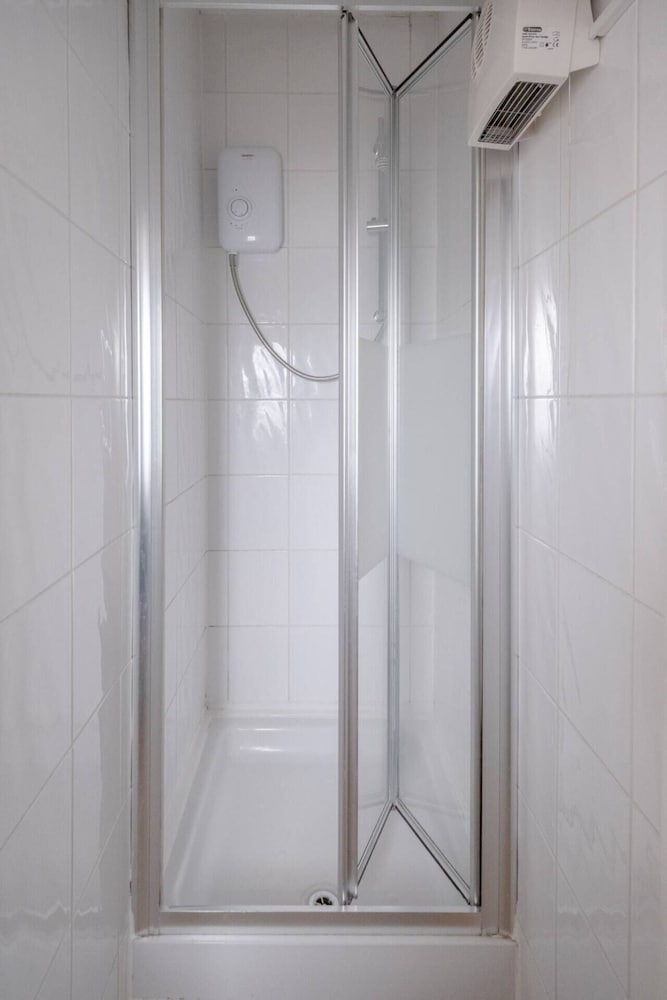 Bright & Quaint Studio Flat - Hornsey!