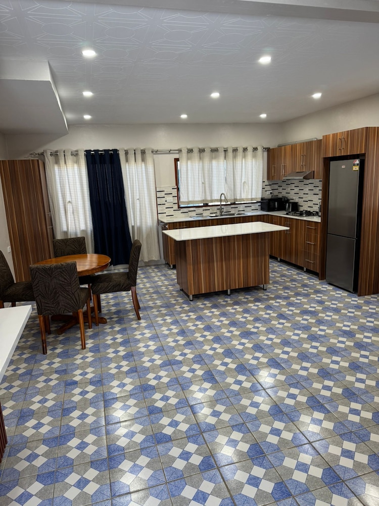 Airport Ace Villas