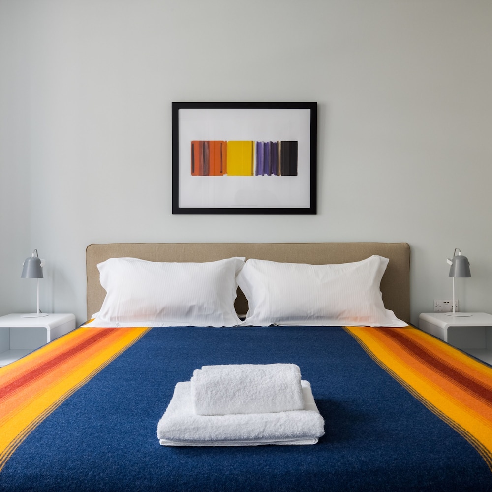 Vibrant Leicester Square 2BR - Netflix Nespresso