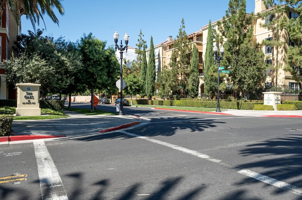 Bluebird Suites in North San Jose
