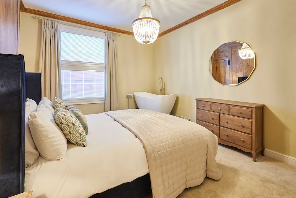 Host Stay Dalton House