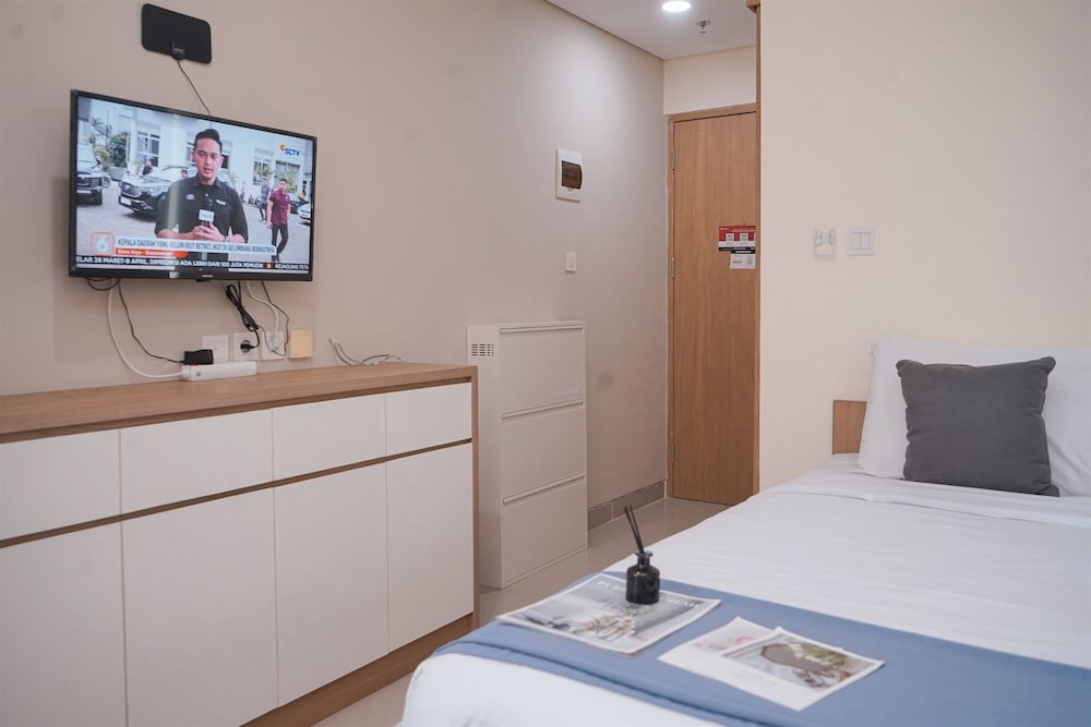 Best Furnished Studio (No Kitchen) Apartment At B Residence