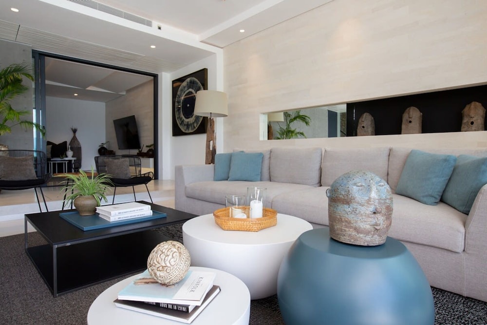 Solaris 3-bedroom Beachfront Villa in Koh Samui