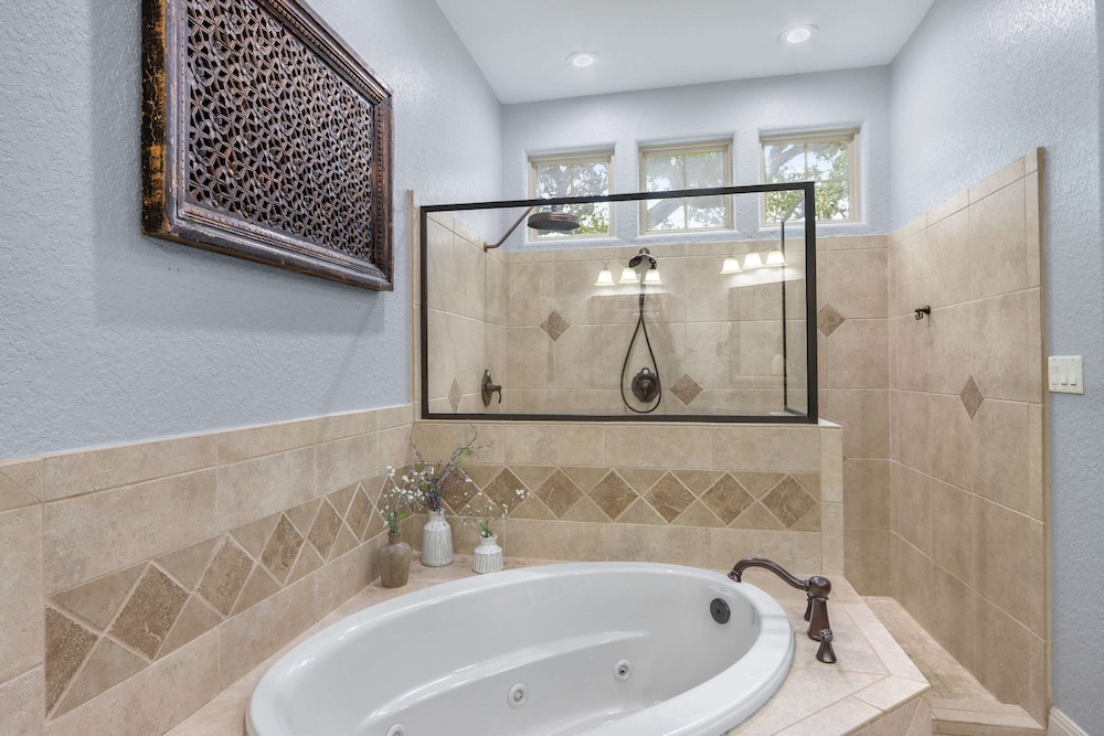 The Haven Texas-sized Getaway for 12!