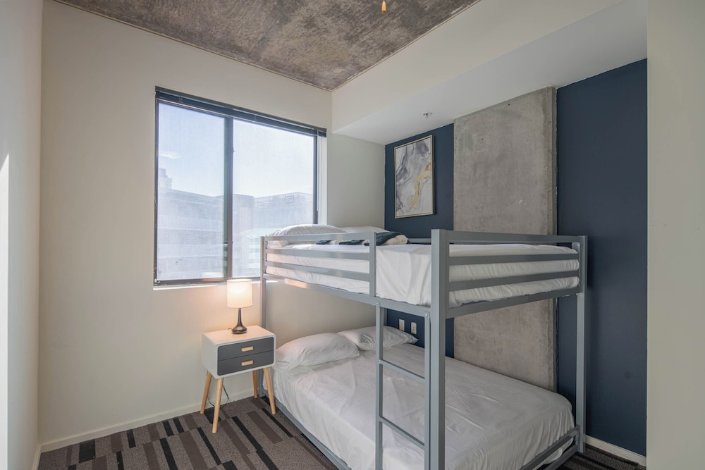ROVE LIVING/KL - Roosevelt Point