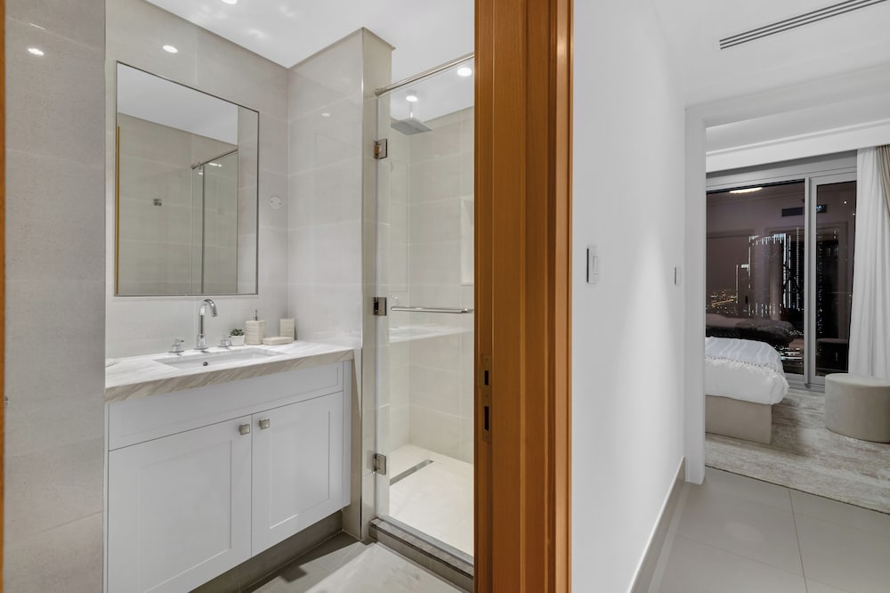 Roomszy Residences - Opera Grand