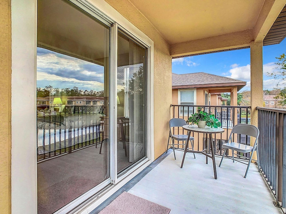 Family Getaway 4BR Townhome by Old Town
