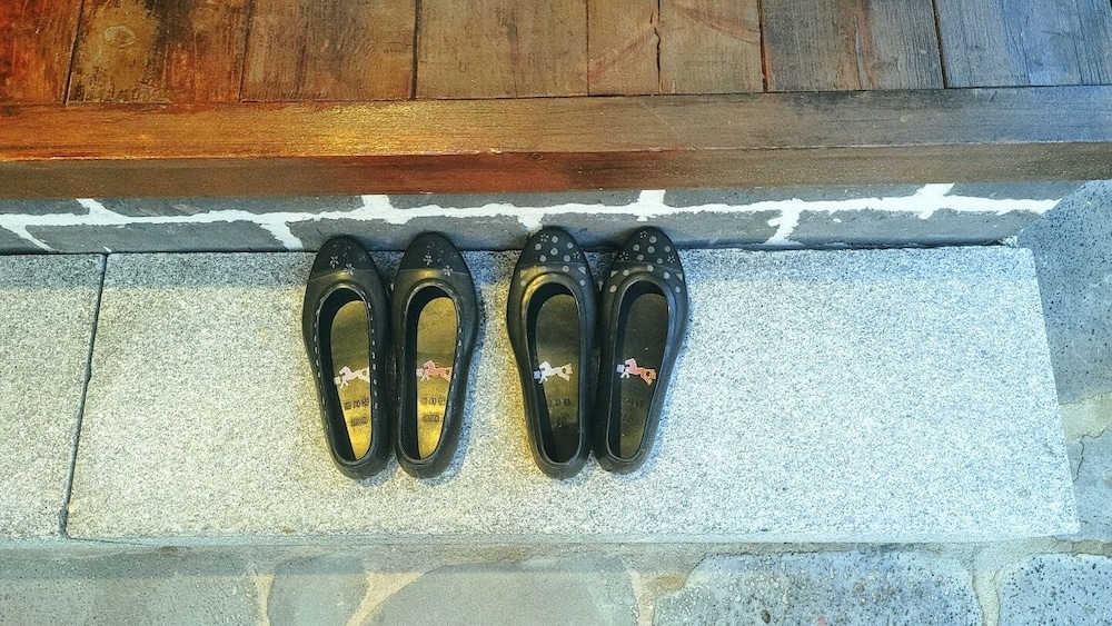 Gangneongjeon Hanok Stay