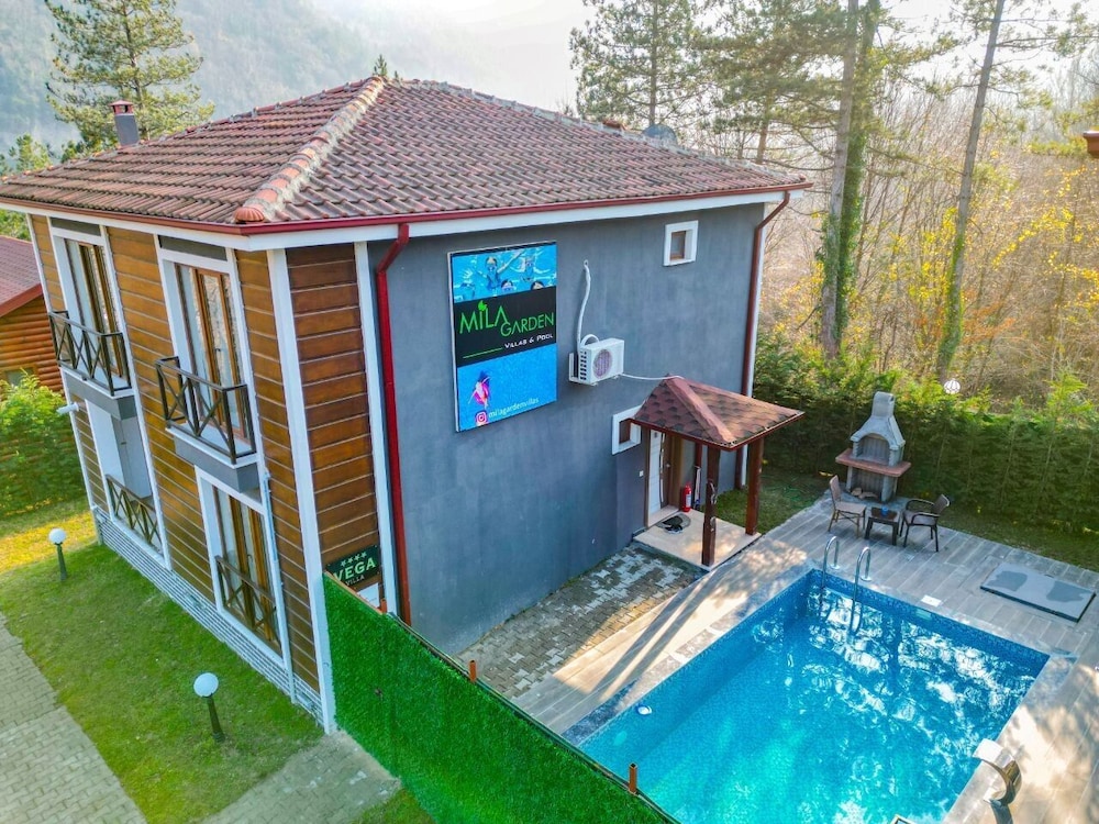 Mila Garden Villas & Bungalows view 4