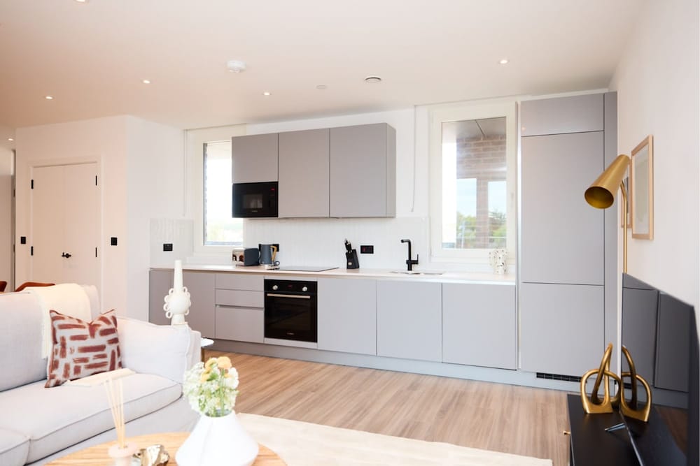 The Tottenham Paradise - Ravishing 2bdr Flat With Balcony